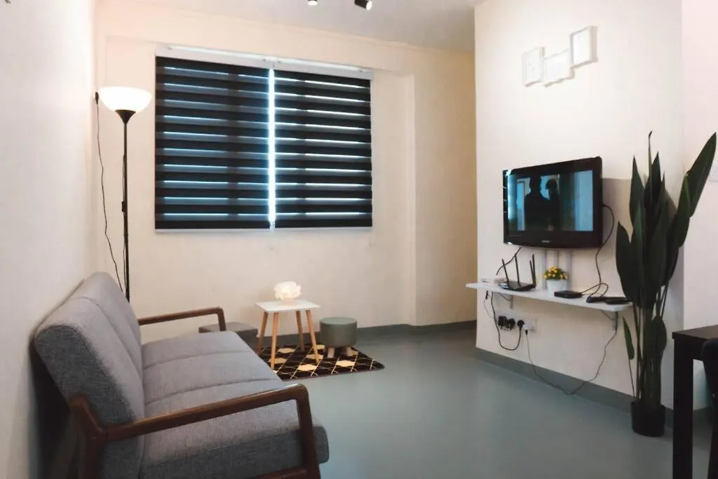 Επικοινωνία με το Sri Saujana Apartment